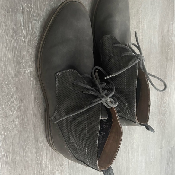 Mens Steve Madden short dress boots, grey, size: 10, great gently worn condition - Picture 3 of 9